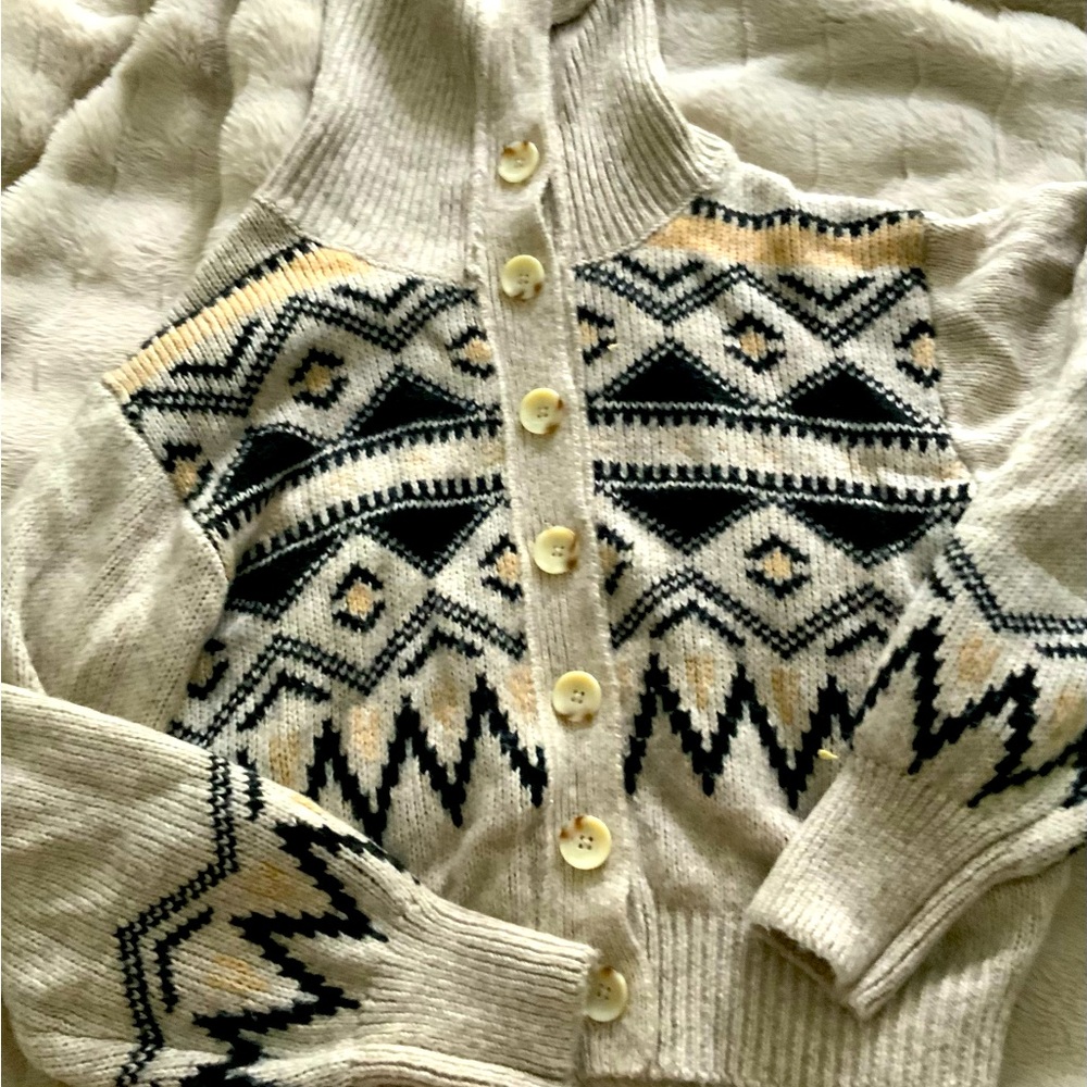 Geometric Patterned Cream Sweater